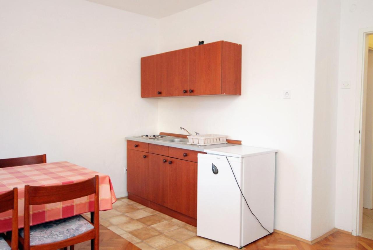 Apartments With A Parking Space Novi Vinodolski - 5587 Exterior photo