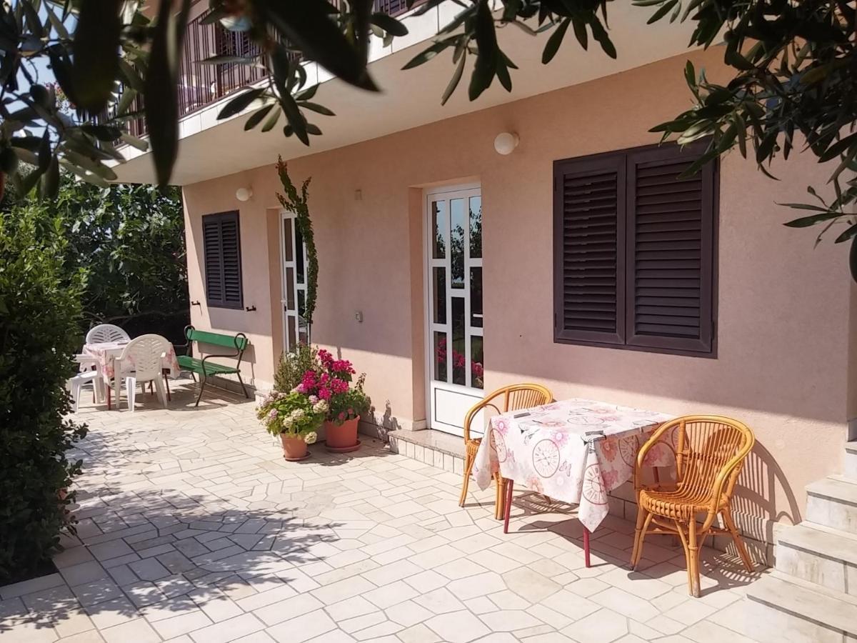 Apartments With A Parking Space Novi Vinodolski - 5587 Exterior photo
